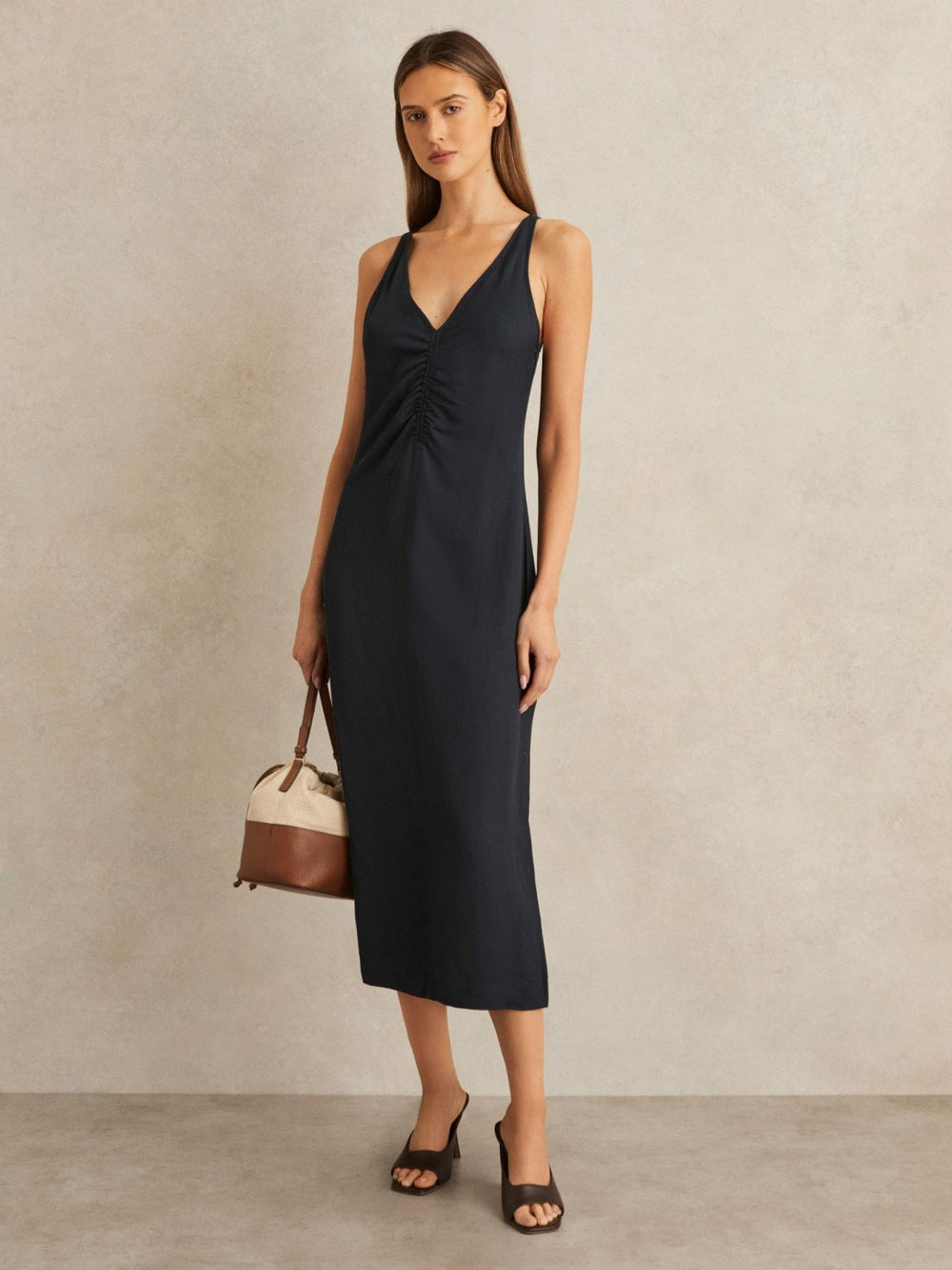 Women Ruched Sleeveless Midi Dress With Linen in Navy