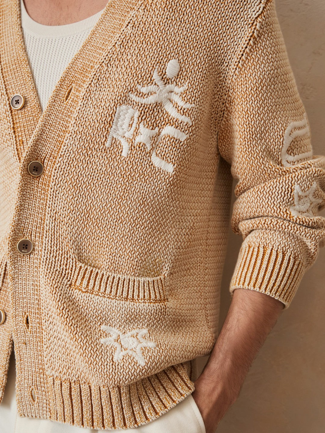 Men | Ché Motif-Embroidered Cardigan in Camel
