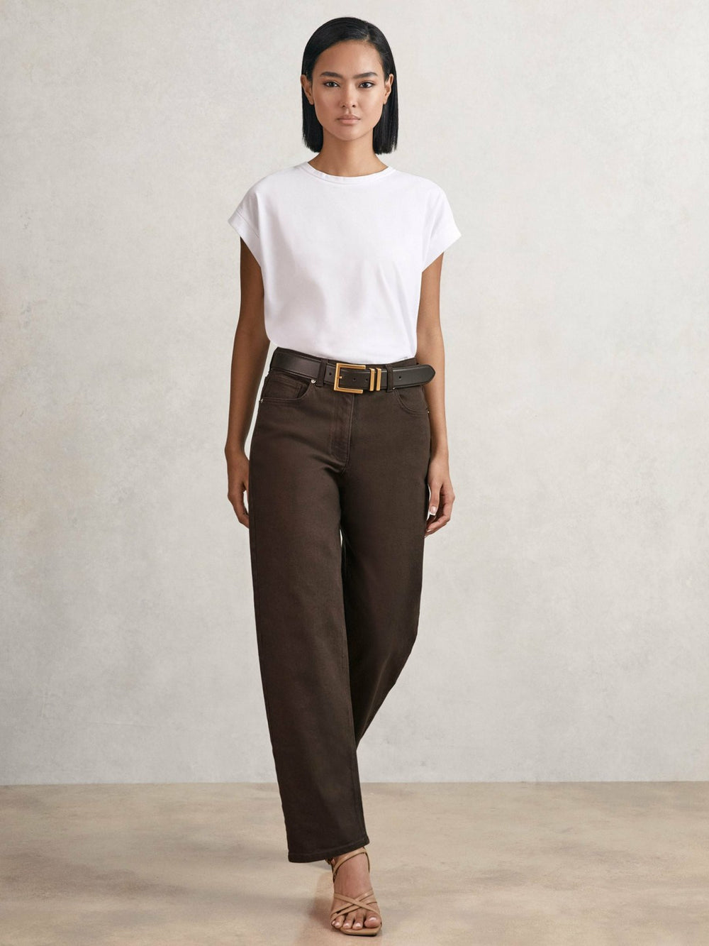 Women Petite Mid-Rise Straight-Leg Jeans in Chocolate