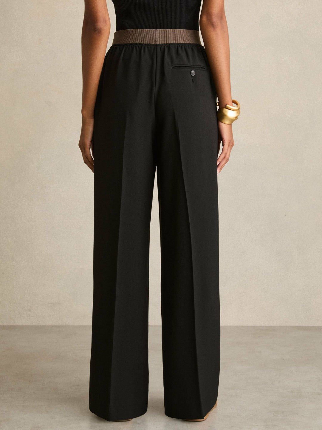 Women Wide-Leg Elasticated-Waist Trousers in Black