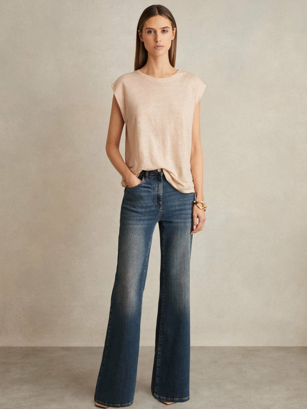 Women Linen Cap-Sleeve T-Shirt in Peach