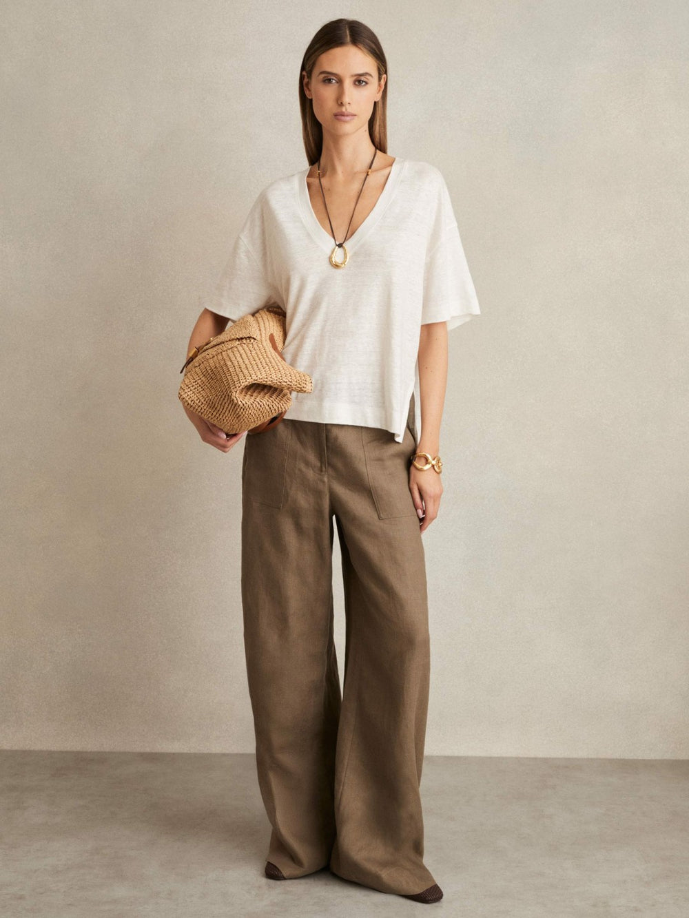 Women Linen V-Neck T-Shirt in White