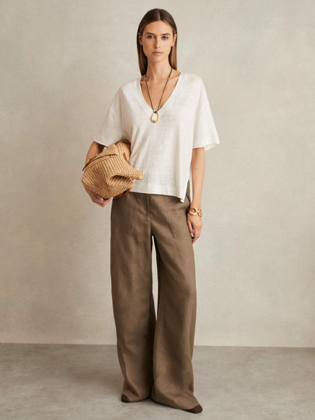 Women Linen V-Neck T-Shirt in White