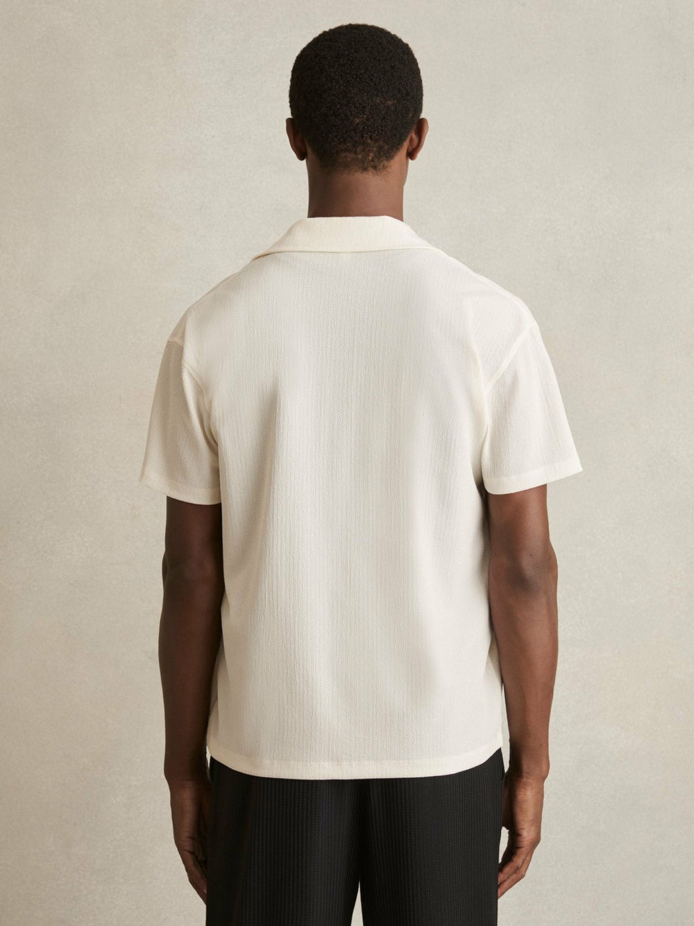 Men Graphic Print Cuban-Collar Shirt in White