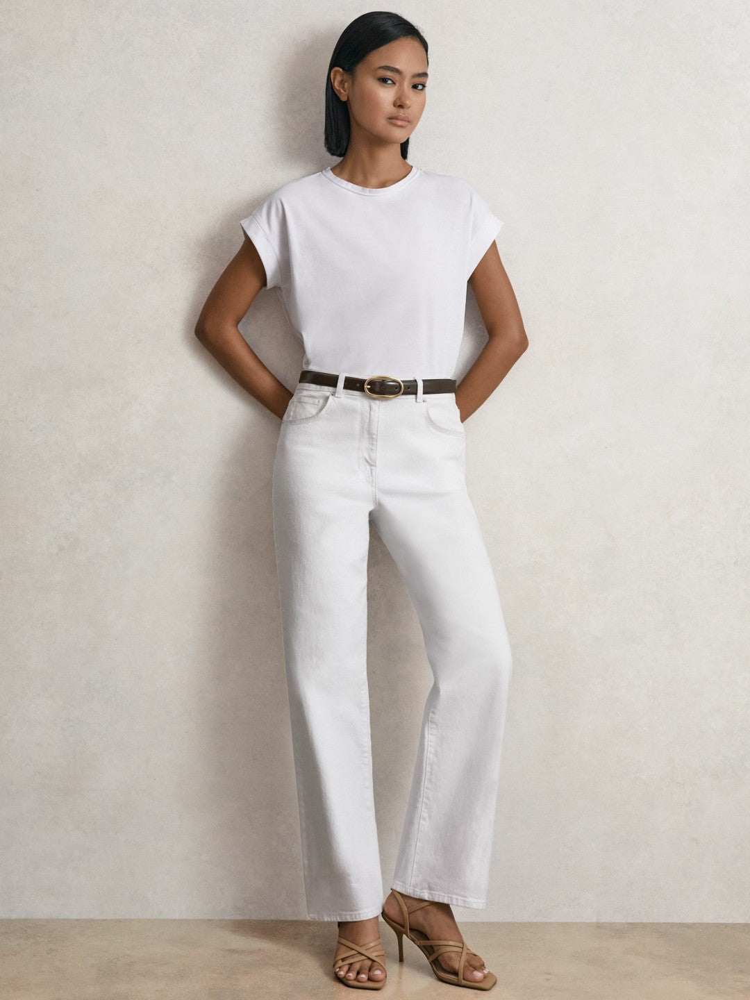 Women Petite Mid-Rise Straight-Leg Jeans in White