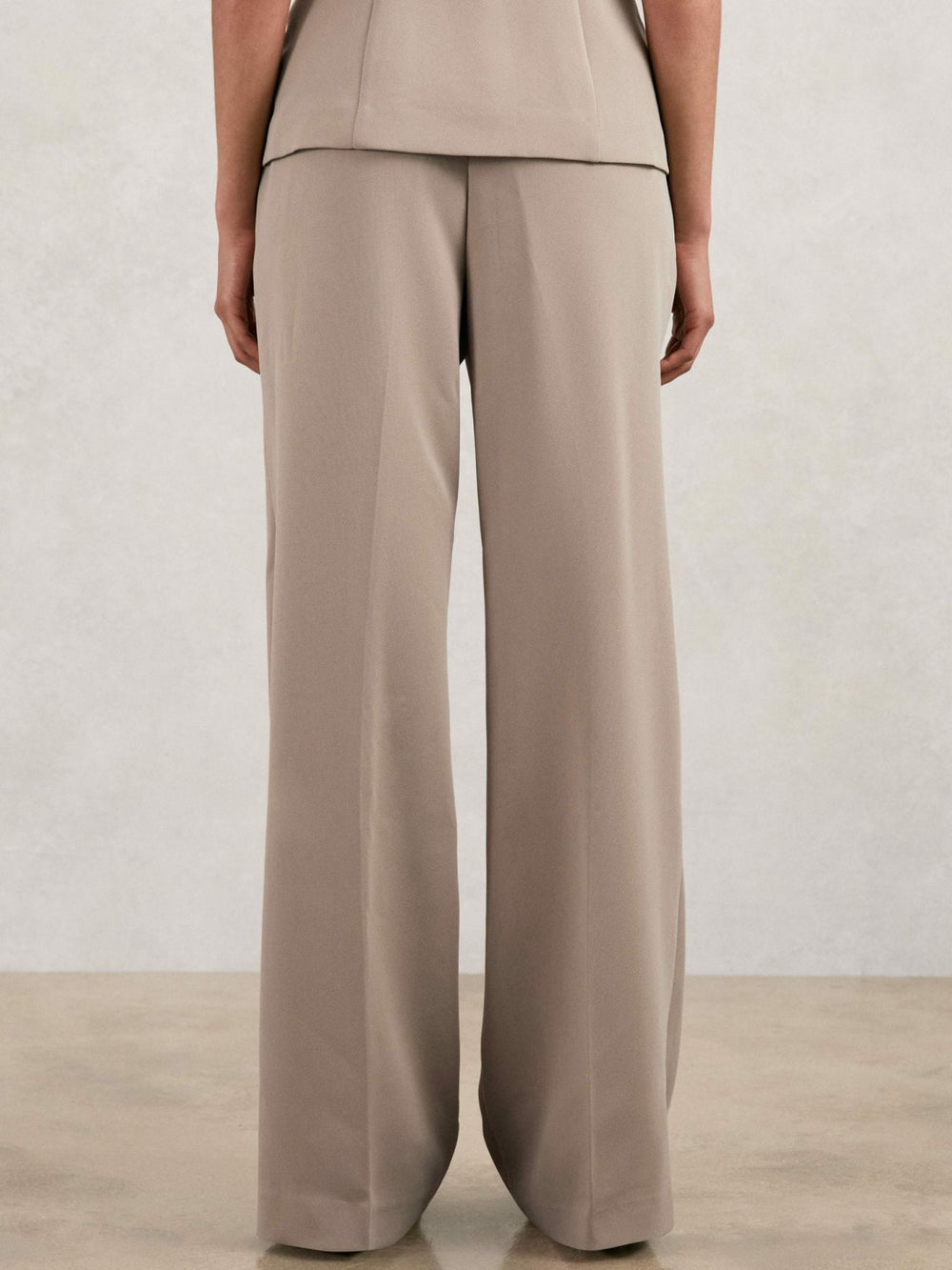 Women Good American Tailored Trousers in Beige