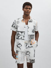 Men Les Deux Cotton Graphic-Print Shirt in Ivory Print