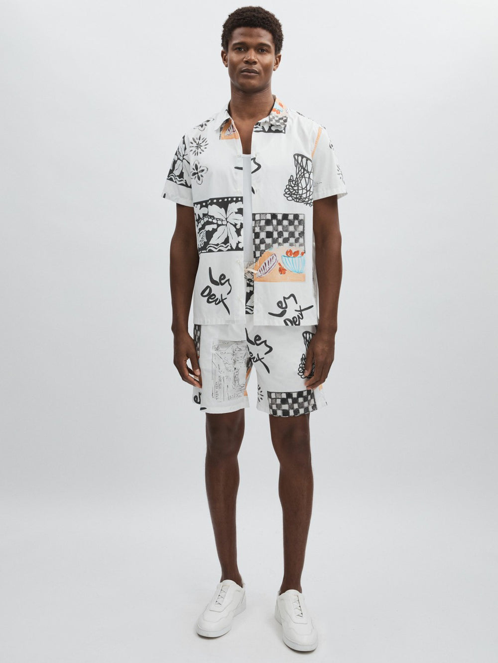 Men Les Deux Cotton Graphic-Print Shirt in Ivory Print
