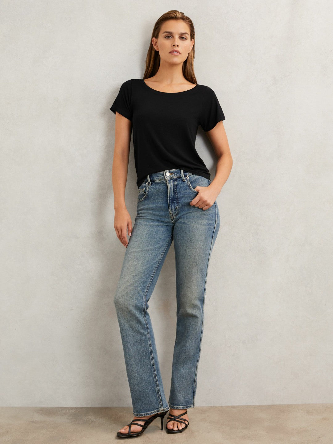 Women Short Sleeve T-Shirt in Black