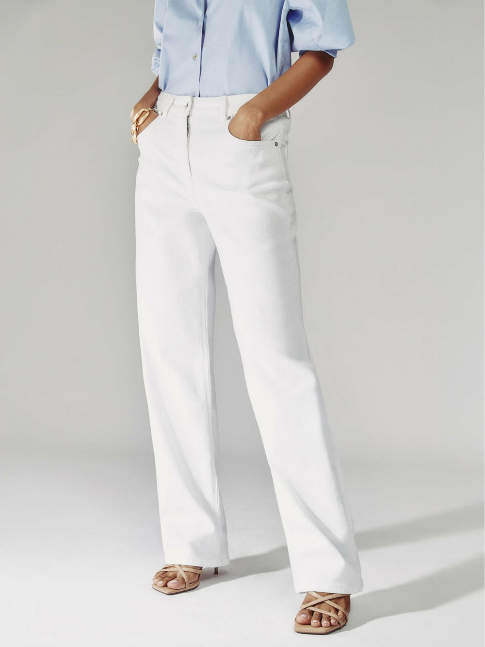 Women Petite Straight Leg Turn Up Jeans in White