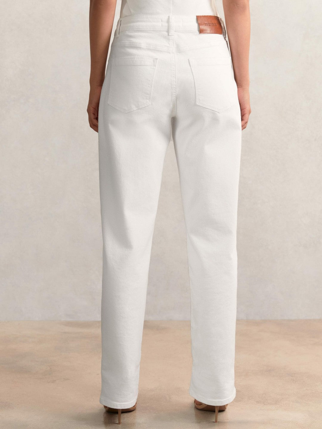 Women Petite Straight Leg Turn Up Jeans in White