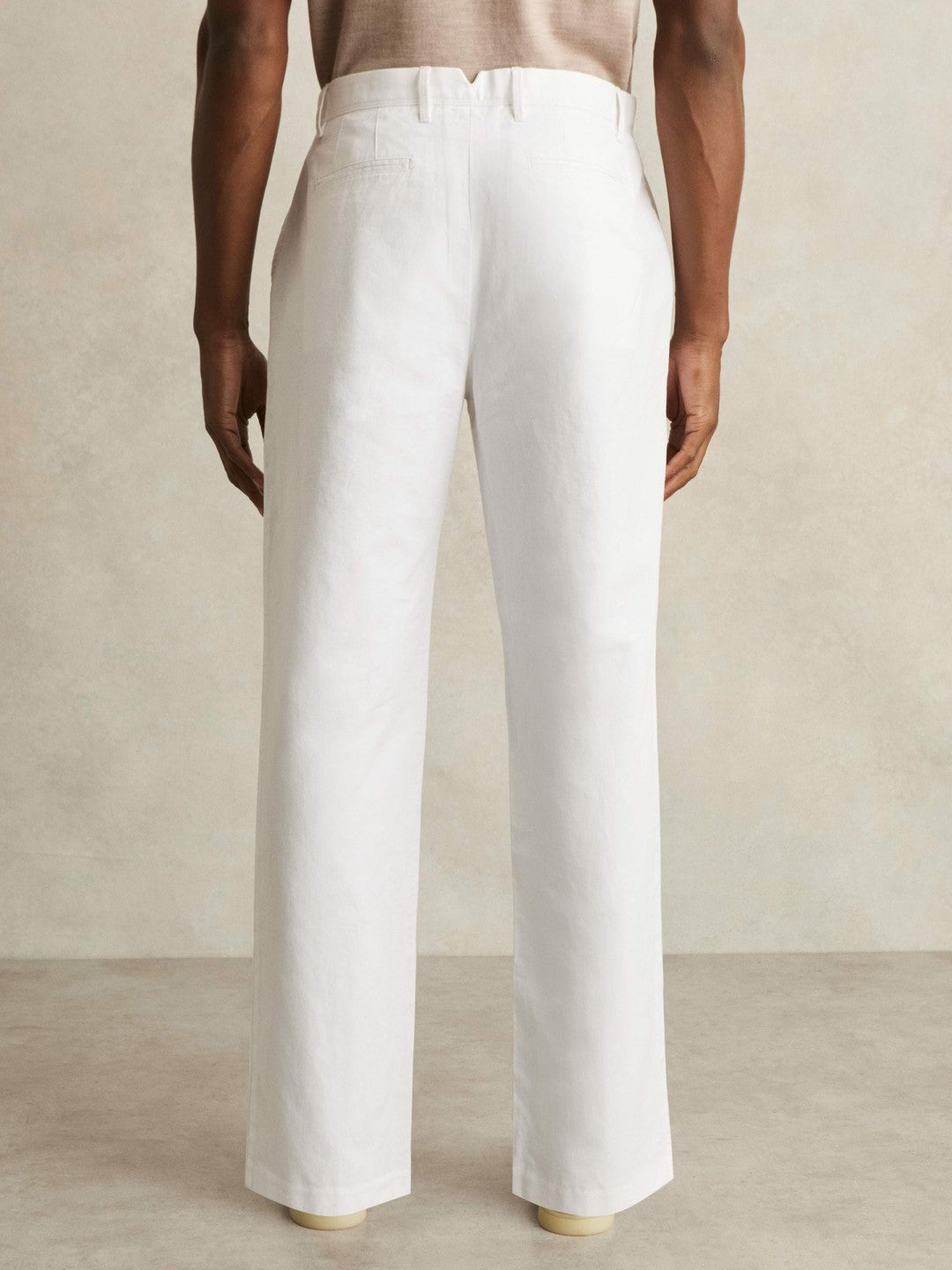 Men Cotton-Linen Relaxed-Fit Trousers in White