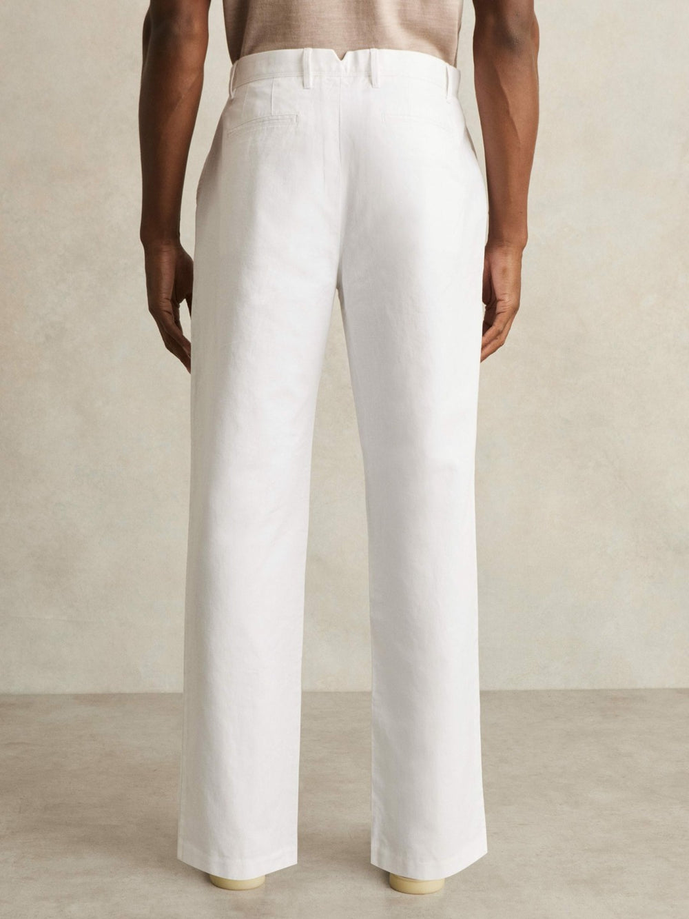 Men Cotton-Linen Relaxed-Fit Trousers in White