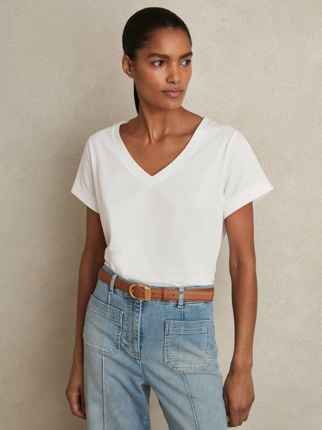 Women Brushed-Cotton V-Neck T-Shirt in White