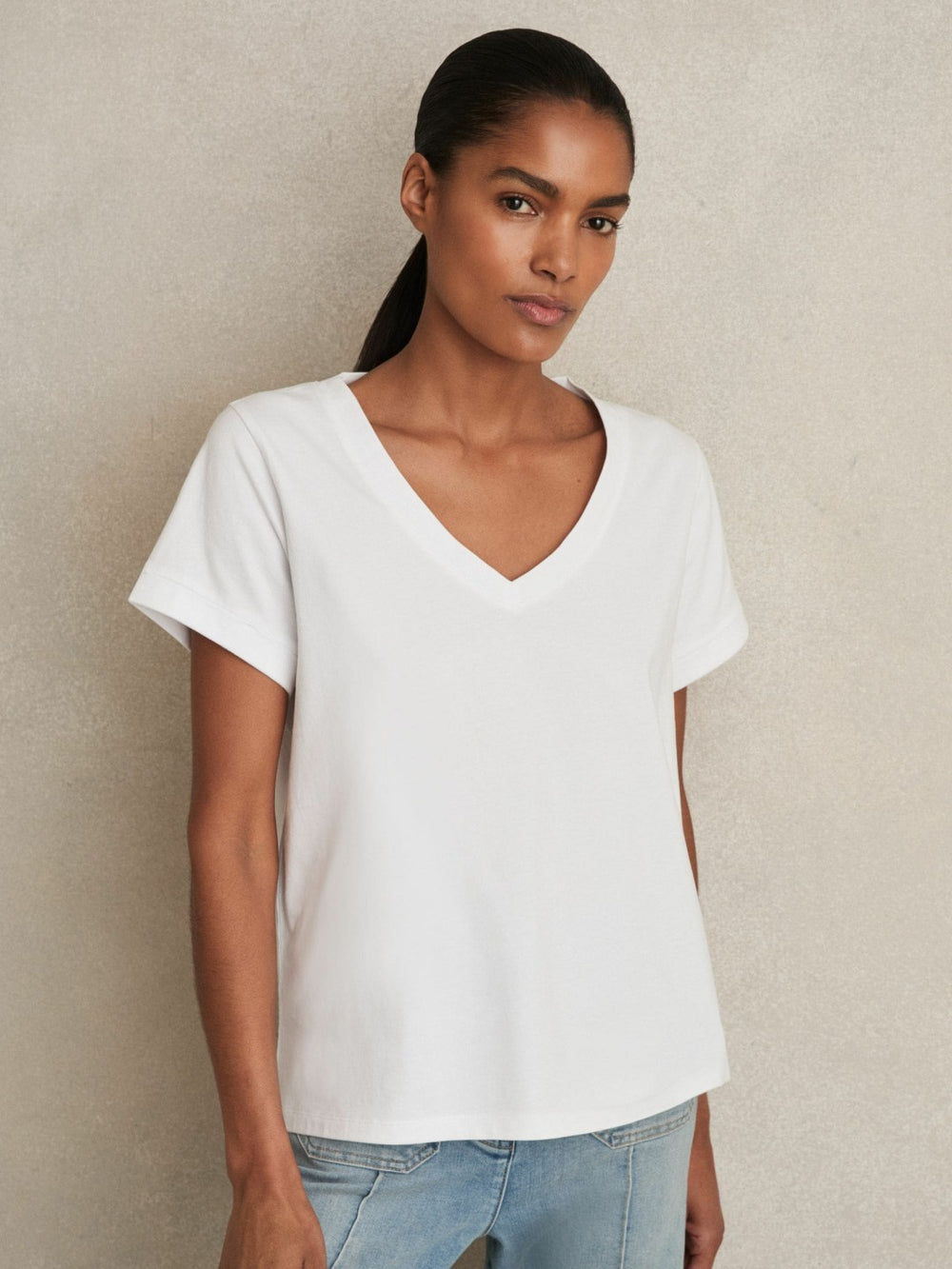 Women Brushed-Cotton V-Neck T-Shirt in White