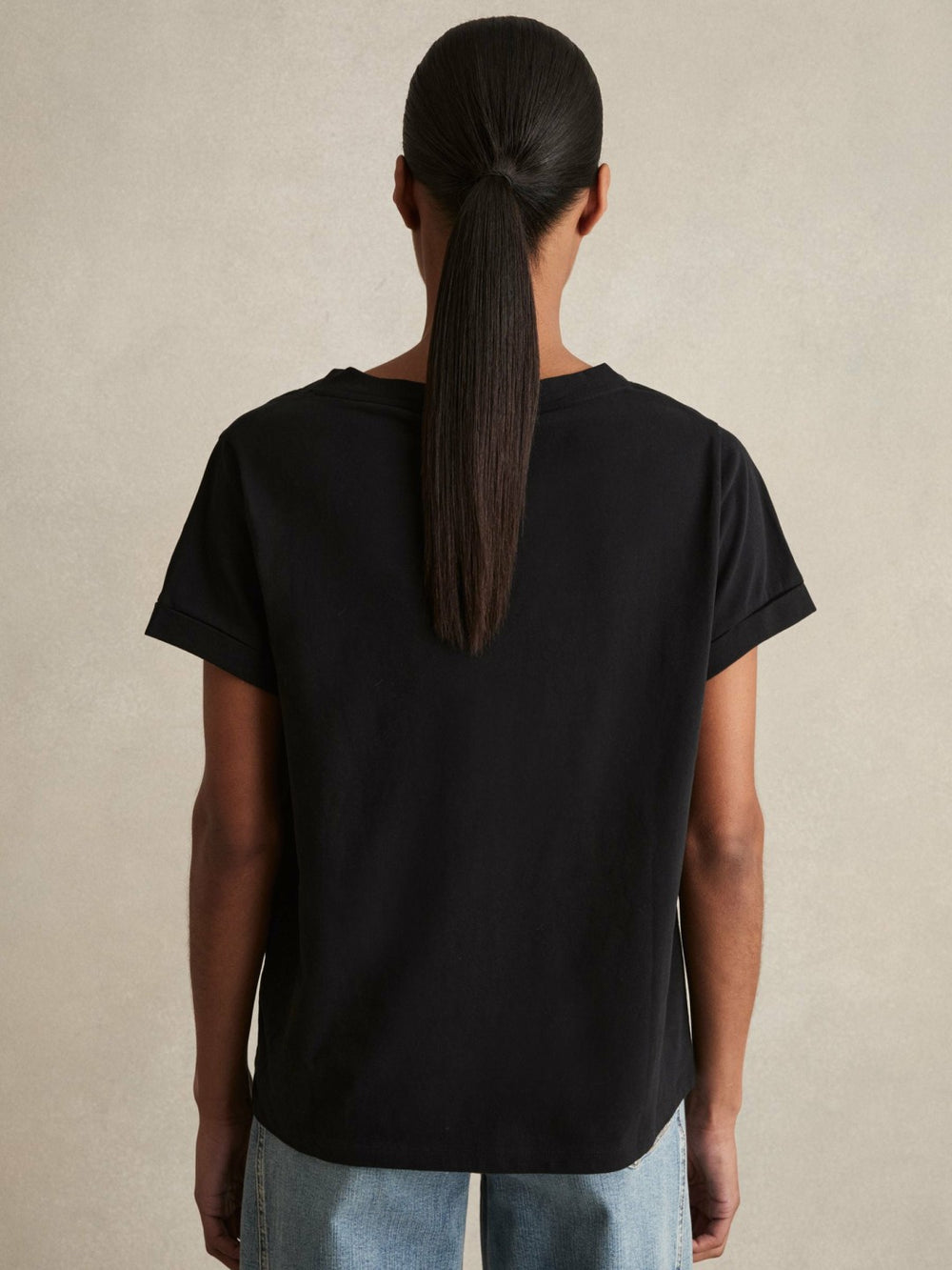 Women Brushed-Cotton V-Neck T-Shirt in Black