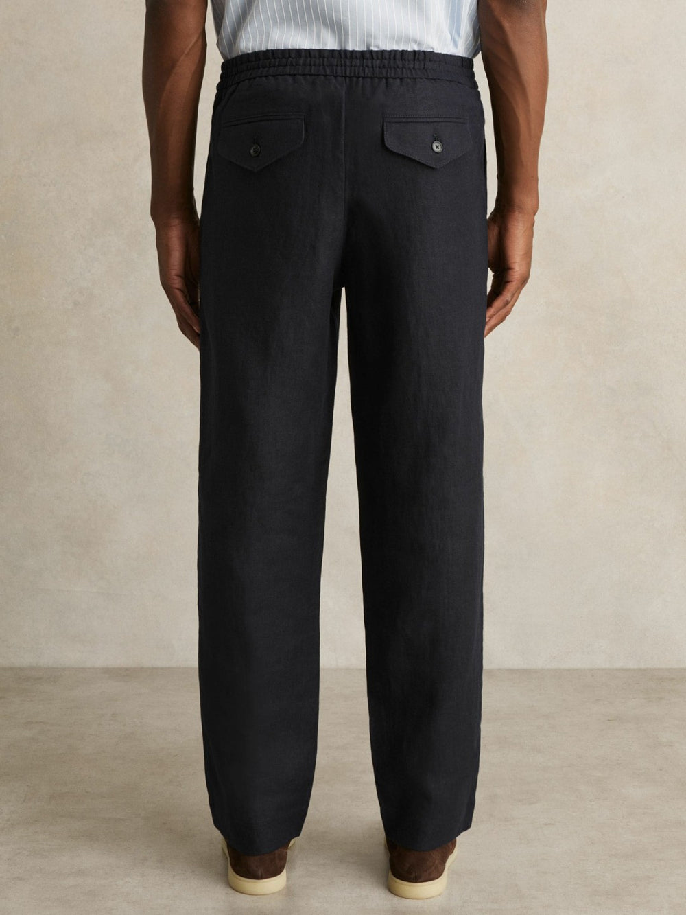 Men Linen Drawstring Relaxed-Fit Trousers in Navy