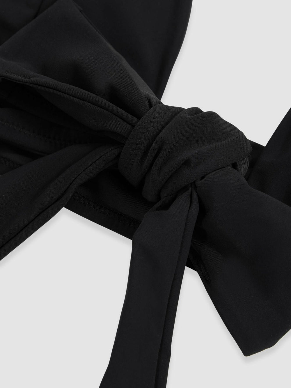 Women Plunge Tie Halterneck Bikini Top in Black