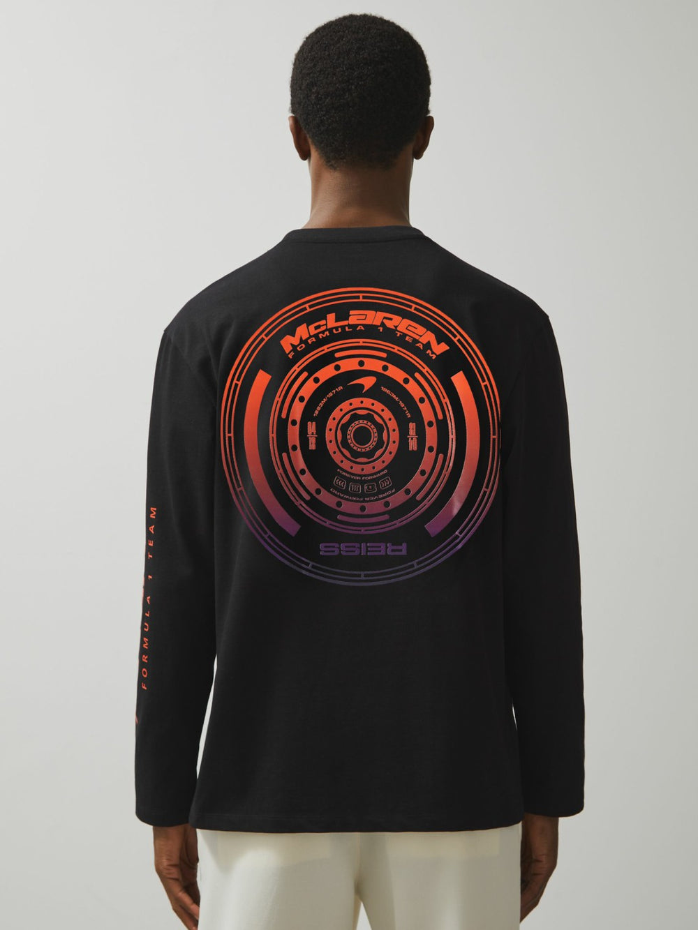 Men Unisex Fit McLaren F1 Team Tyre-Print T-Shirt in Black