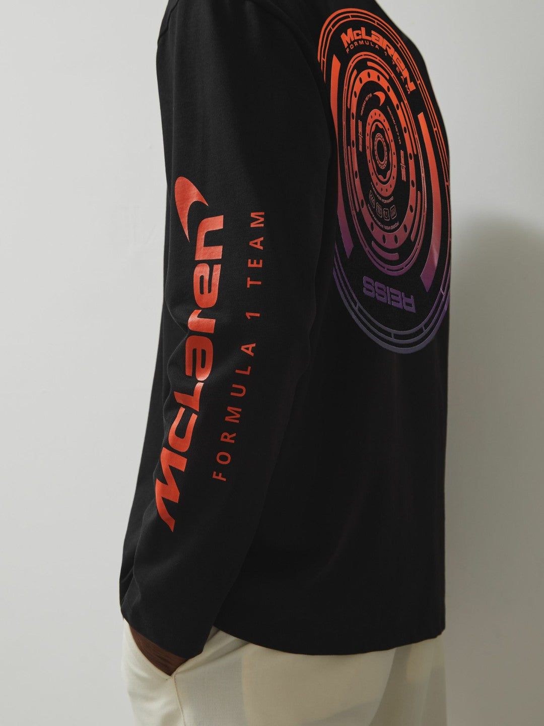 Men Unisex Fit McLaren F1 Team Tyre-Print T-Shirt in Black
