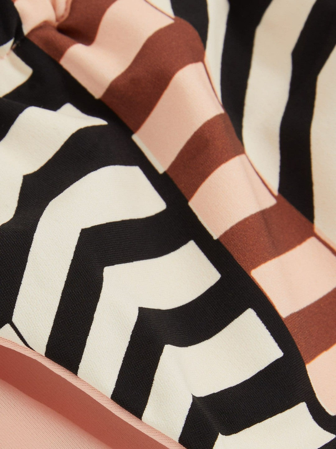 Women Chevron Stripe Bikini Bottoms in Black/Brown