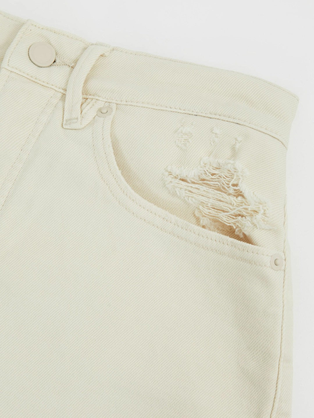 Women 90S Shorts in Ecru