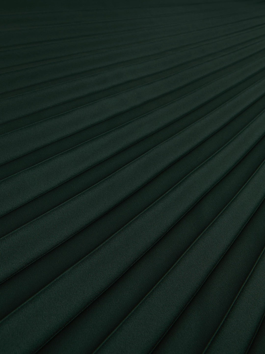 Women Pleated Midi Skirt in Dark Green
