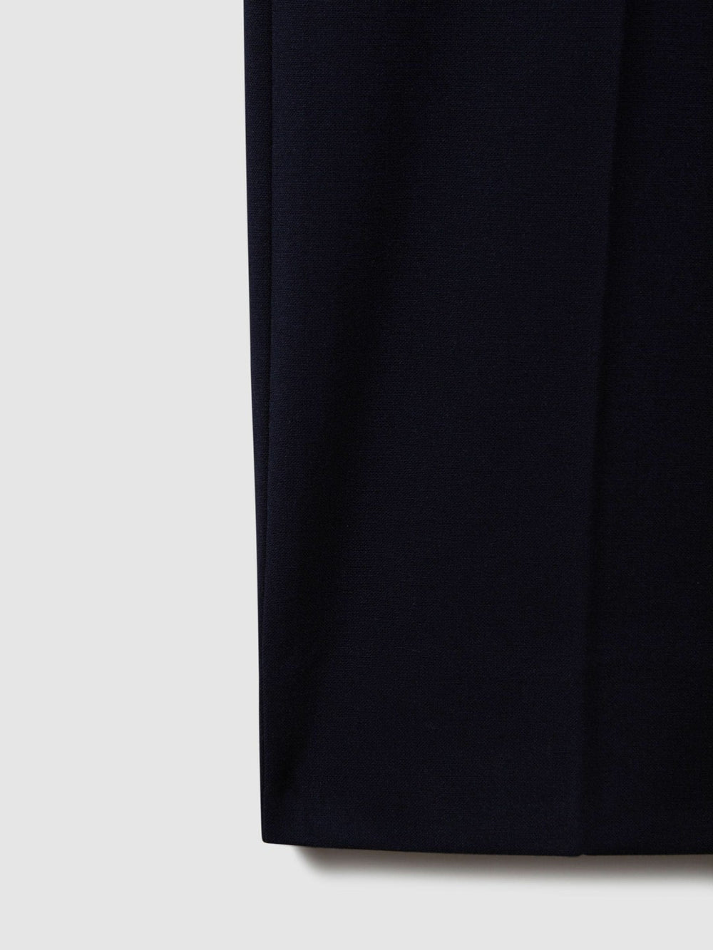 Men Slim-Fit Internal-Drawstring Trousers in Navy
