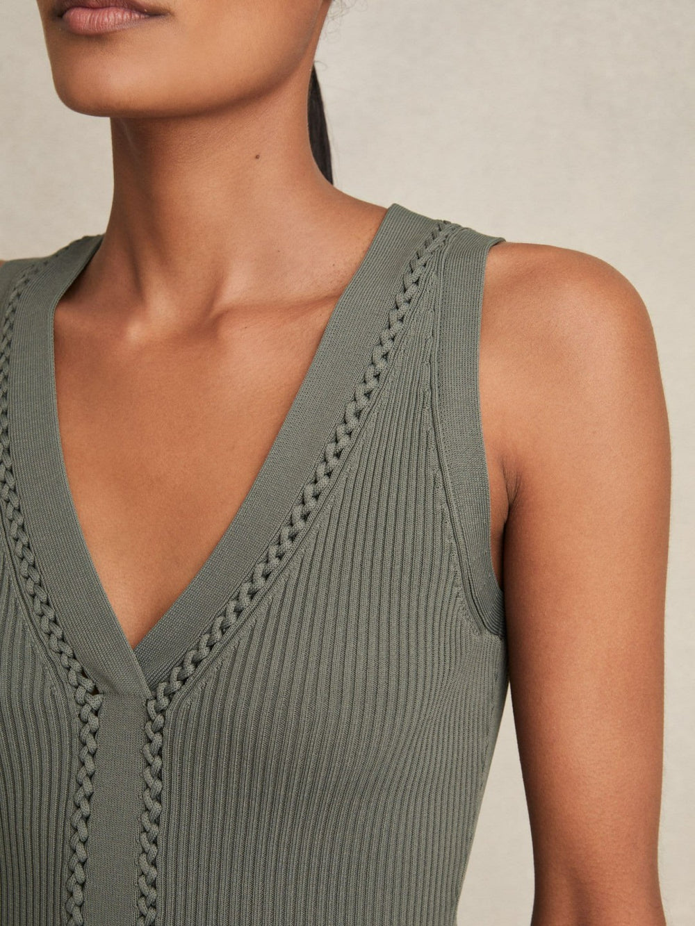 Women Craft-Stitch Rib-Knit Vest in Khaki Green