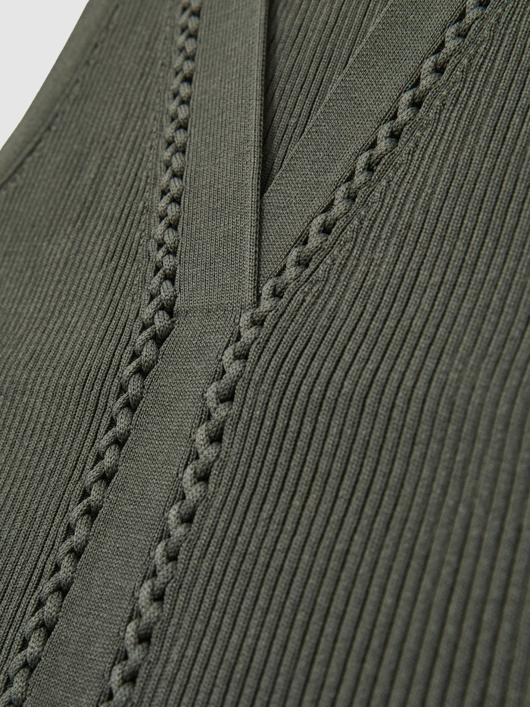 Women Craft-Stitch Rib-Knit Vest in Khaki Green