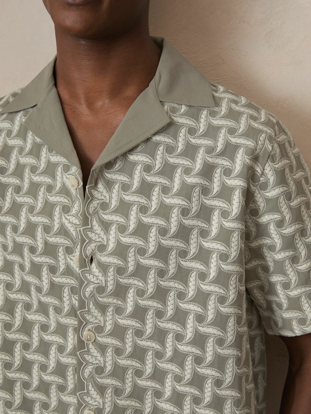 Men | Ché Motif-Embroidered Shirt in Sage/White
