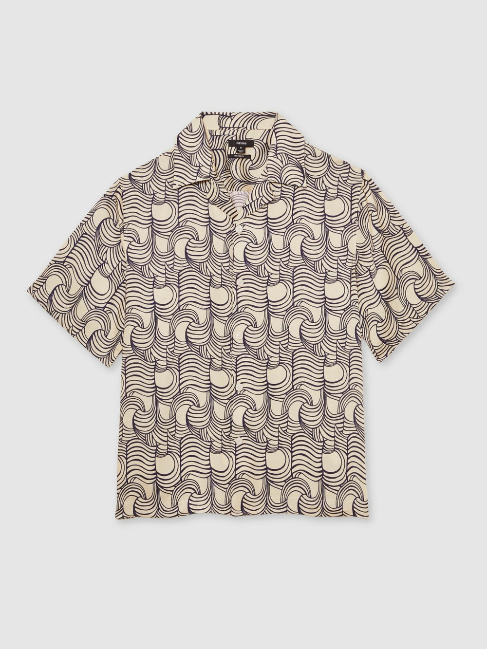 Men Wave Print Cuban Collar Shirt in Off White/Navy