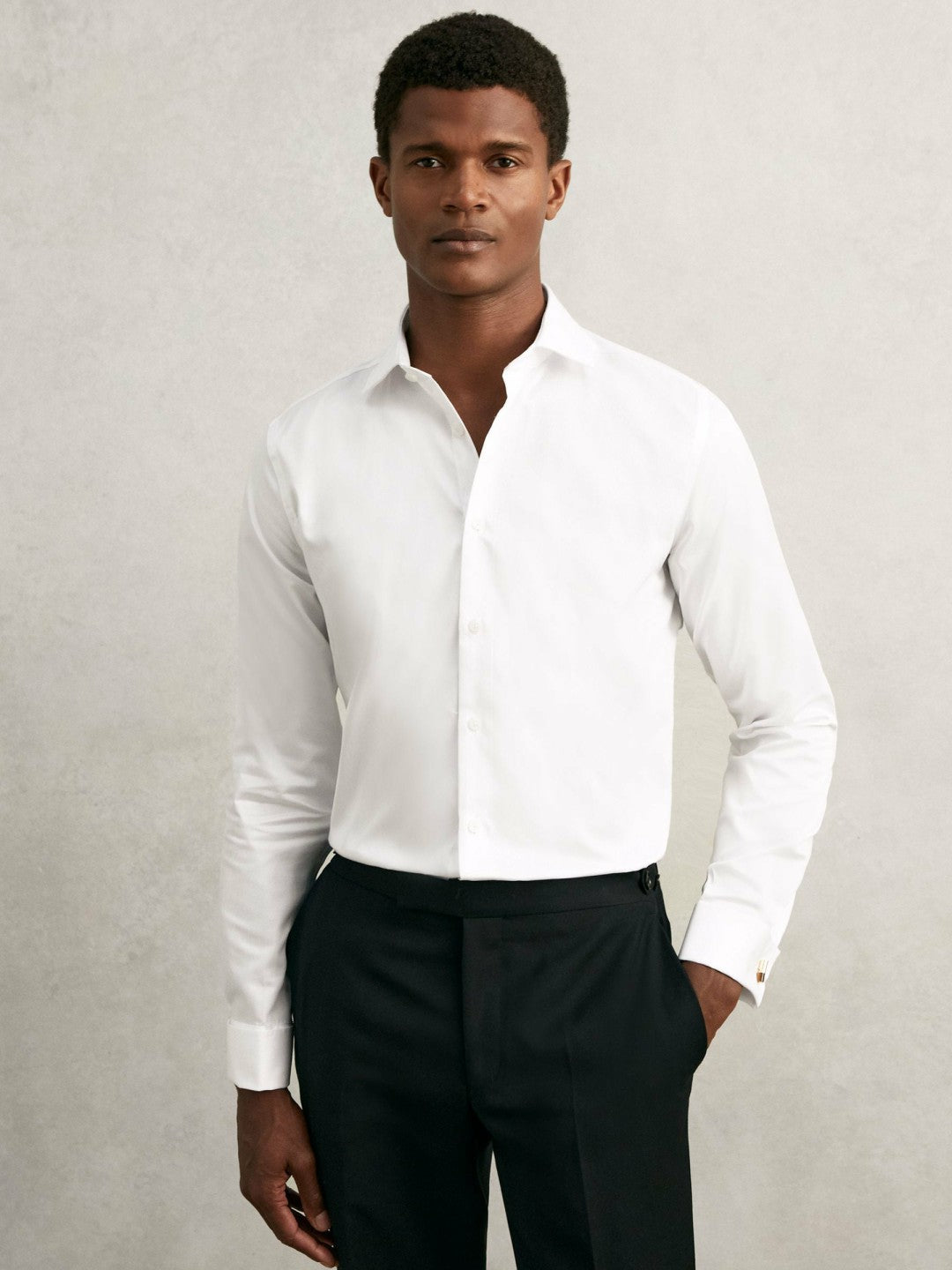 Men Regular Fit Slim-Fit Cotton-Sateen Shirt in White
