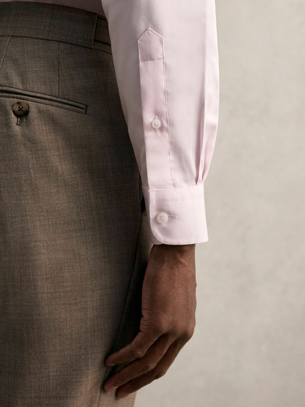 Men Regular Fit Cotton Sateen Shirt in Pink