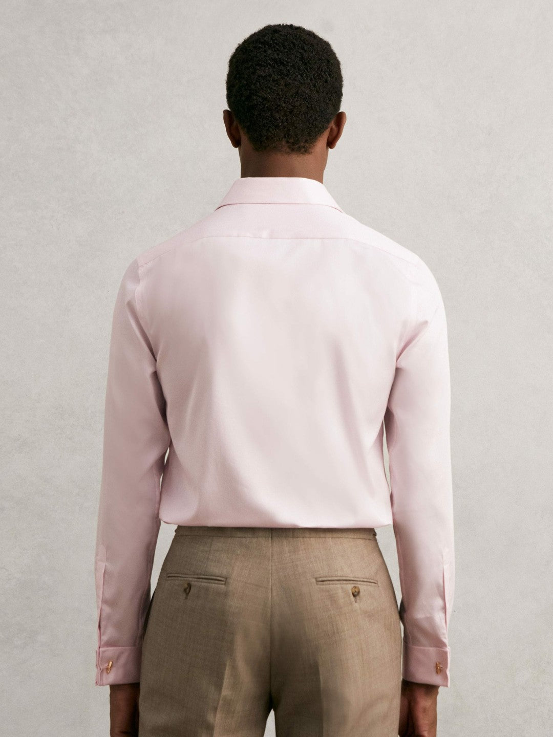 Men Regular Fit Slim-Fit Cotton-Sateen Shirt in Pink