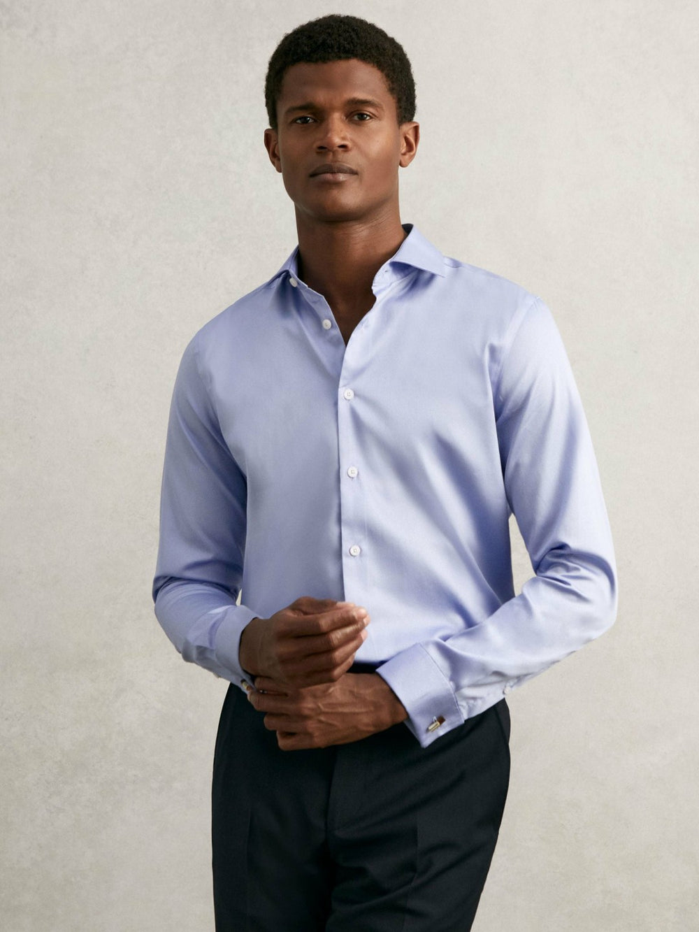 Men Regular Fit Slim-Fit Cotton-Sateen Shirt in Mid Blue