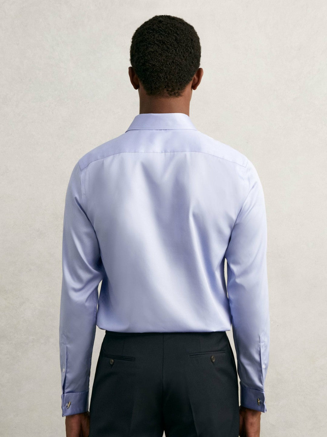 Men Regular Fit Slim-Fit Cotton-Sateen Shirt in Mid Blue