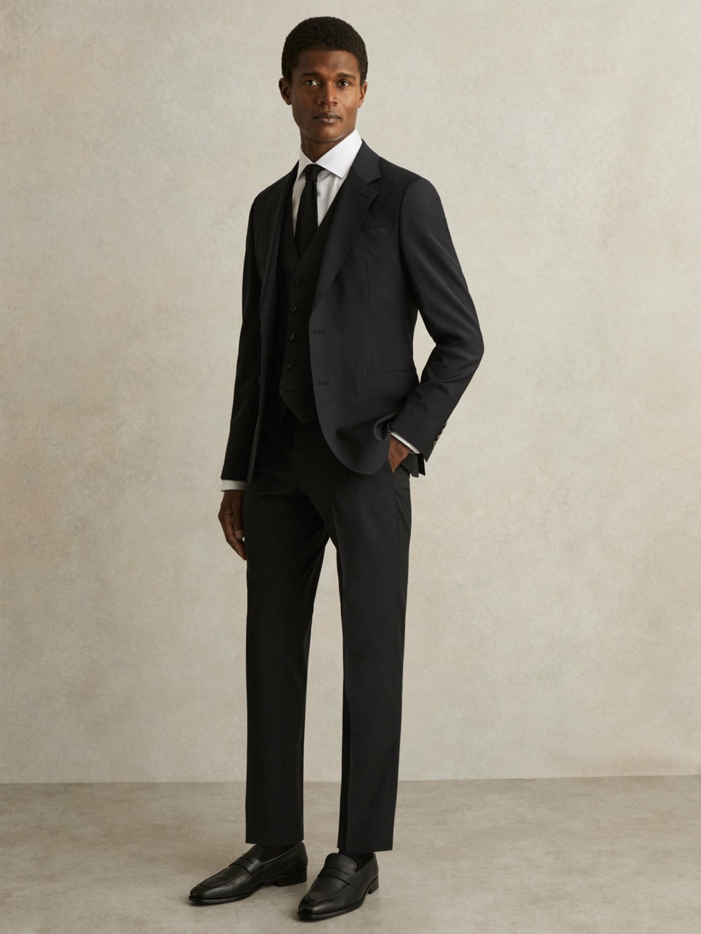 Men Wool-Blend Slim-Fit Waistcoat in Black