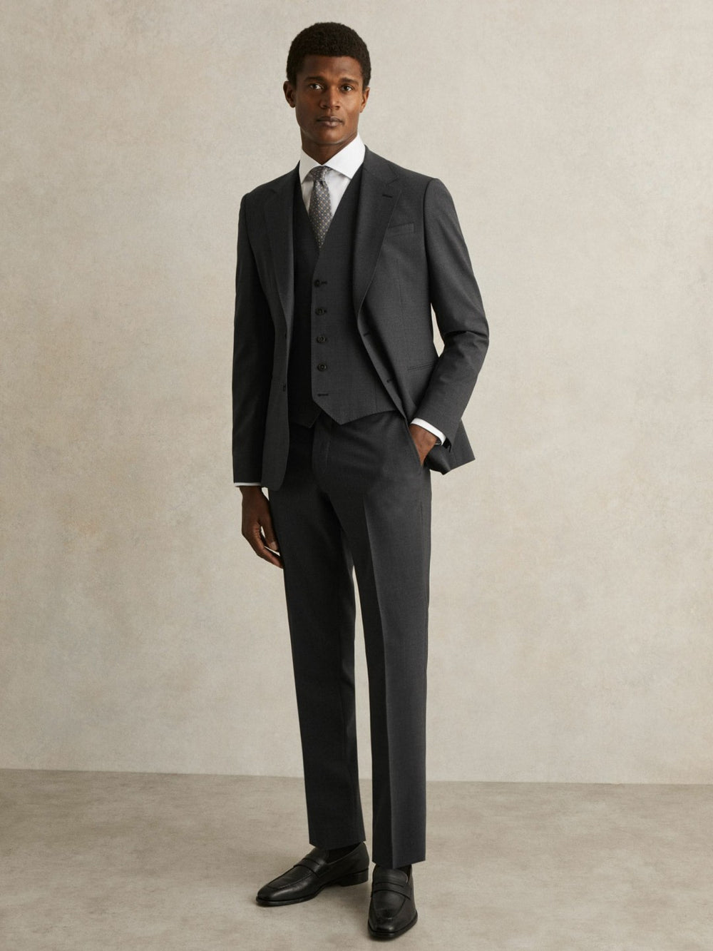 Men Wool-Blend Slim-Fit Waistcoat in Grey