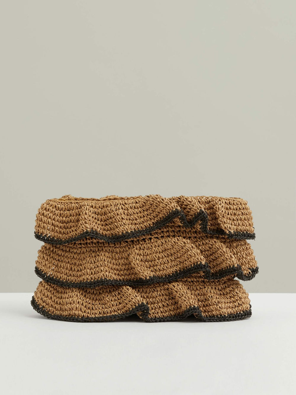 Women Raffia Ruffle Clutch Bag in Natural