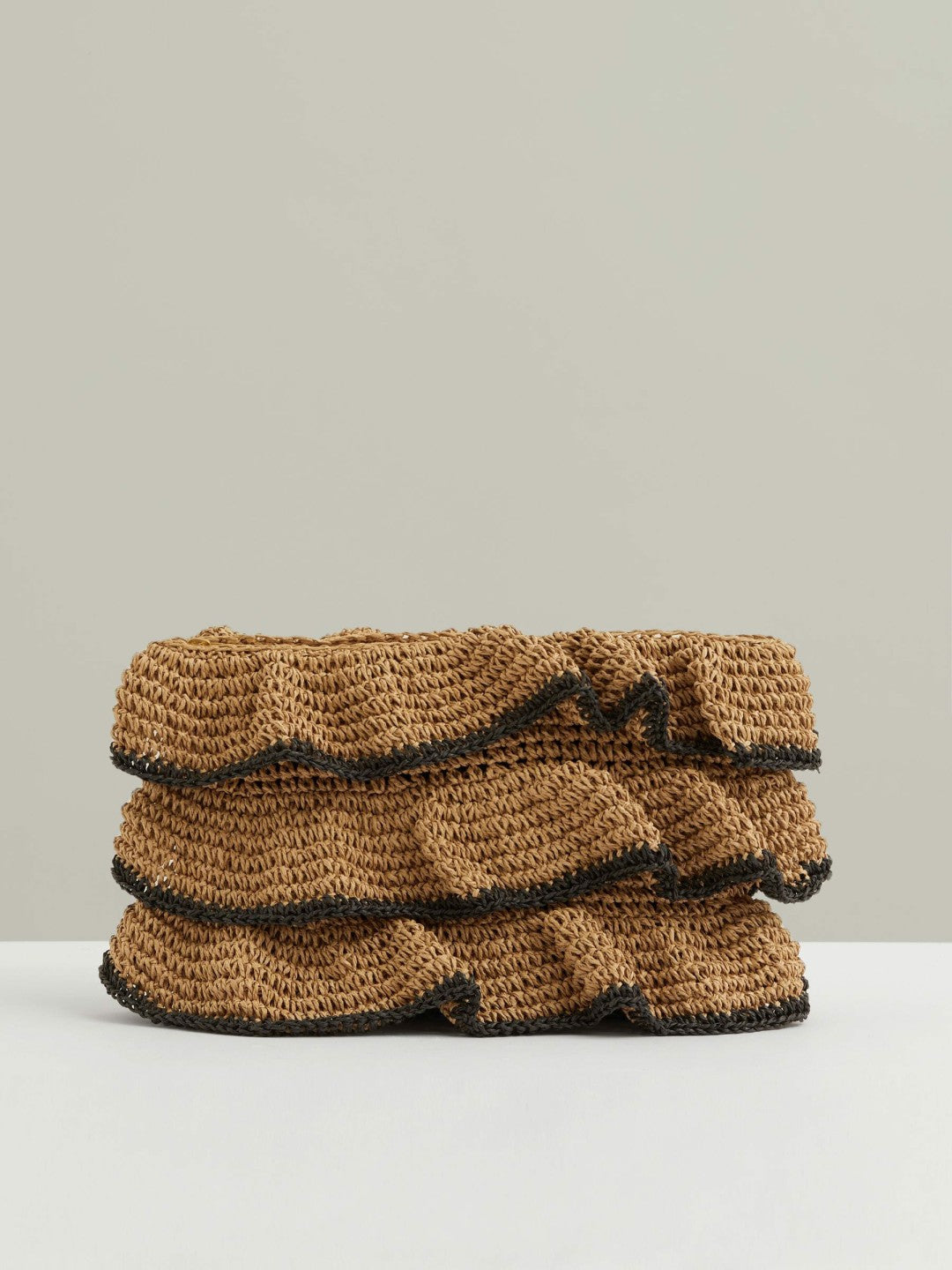 Women Raffia Ruffle Clutch Bag in Natural