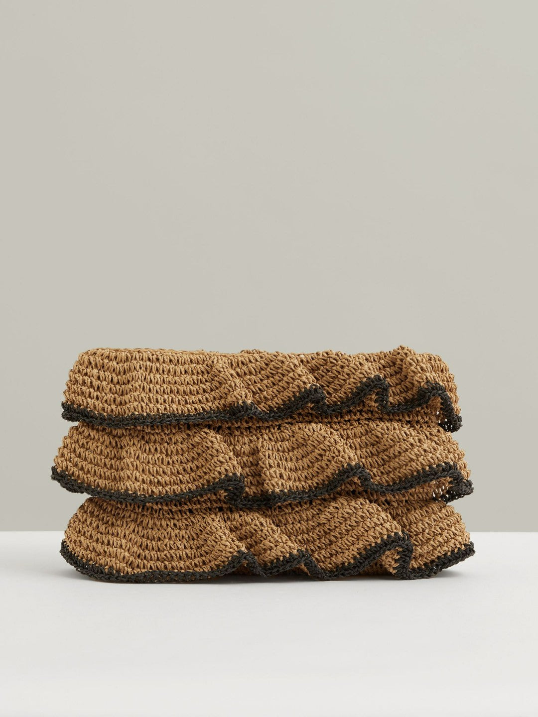 Women Raffia Ruffle Clutch Bag in Natural