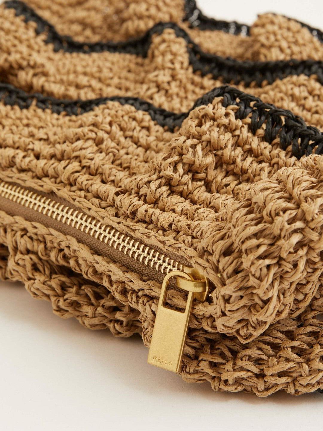 Women Raffia Ruffle Clutch Bag in Natural
