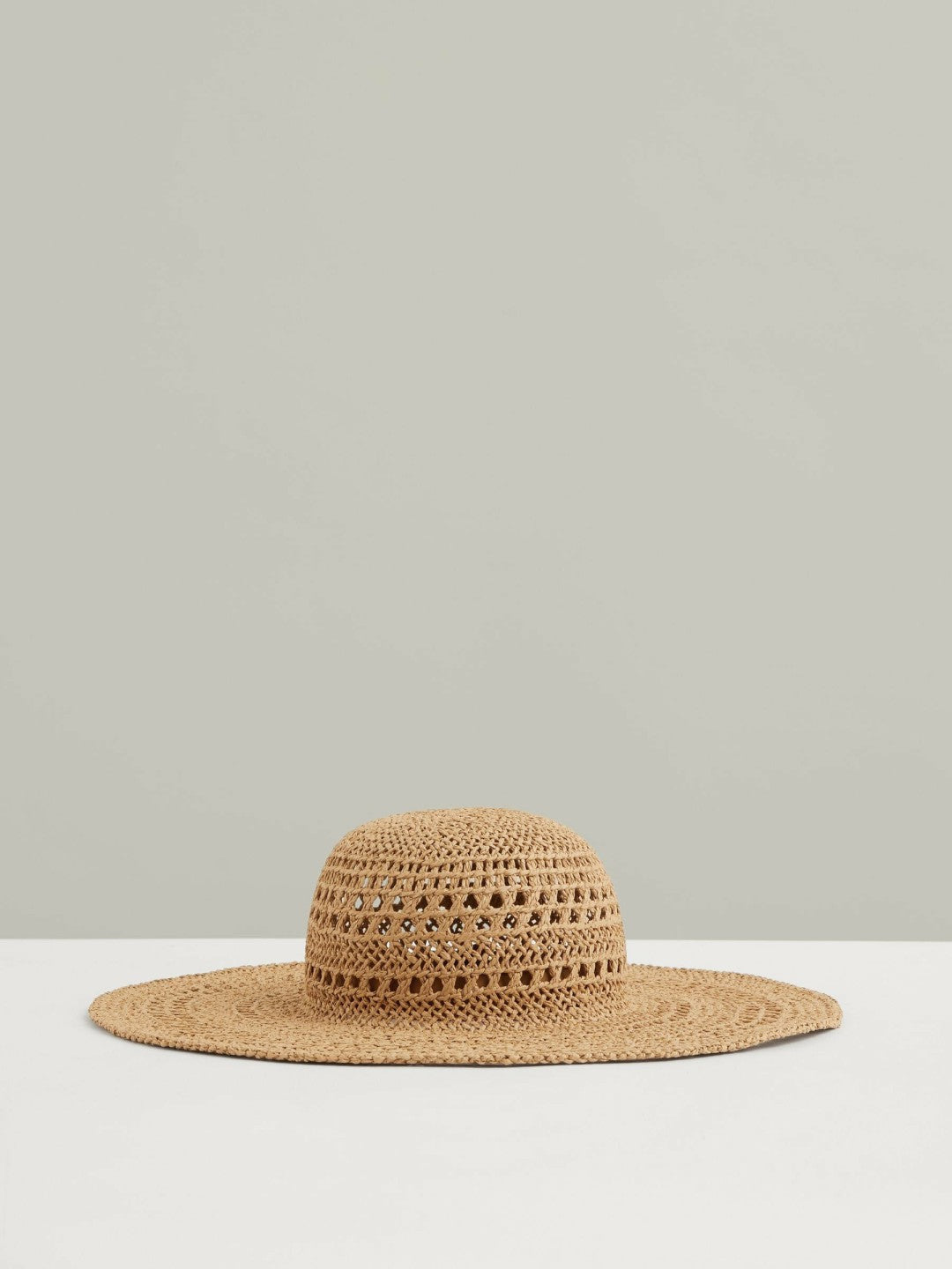 Women Straw Sun Hat in Natural