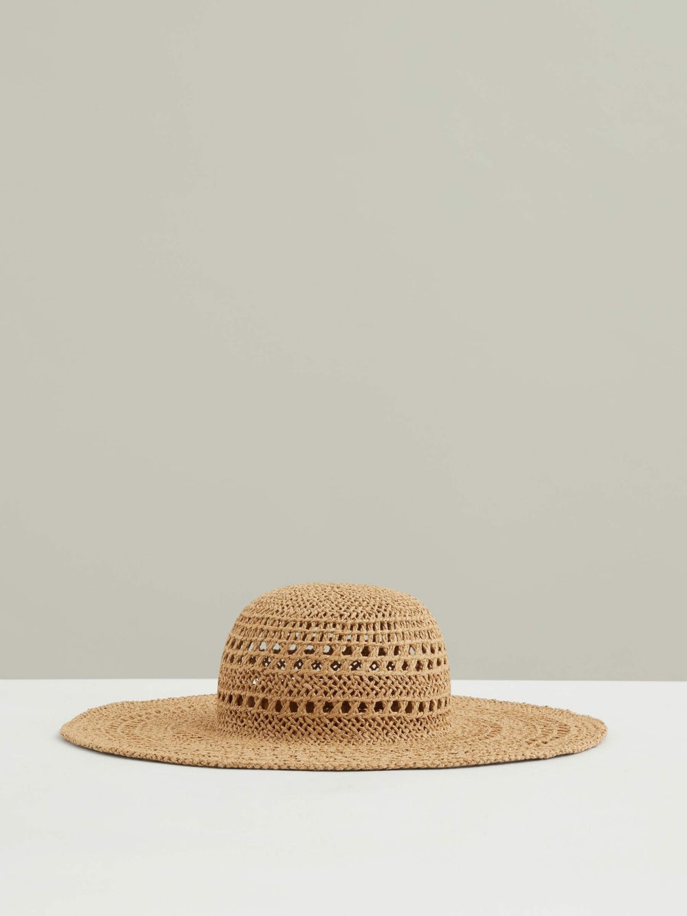 Women Straw Sun Hat in Natural