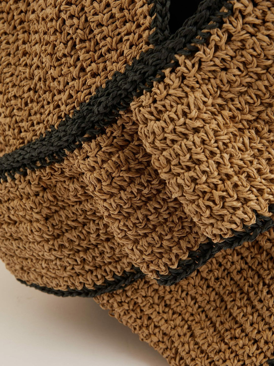 Women Raffia Ruffle Tote Bag in Natural