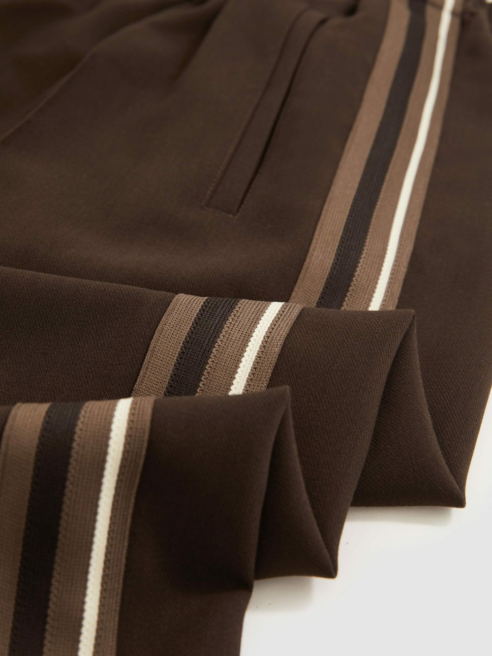 Women Side-Stripe Wide-Leg Trousers in Chocolate Brown