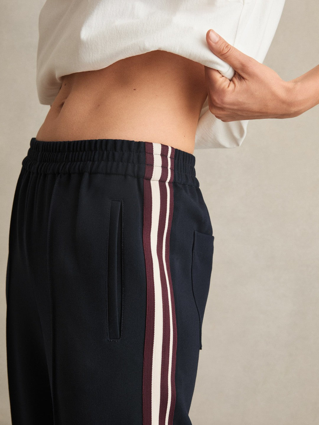 Women Side-Stripe Wide-Leg Trousers in Navy