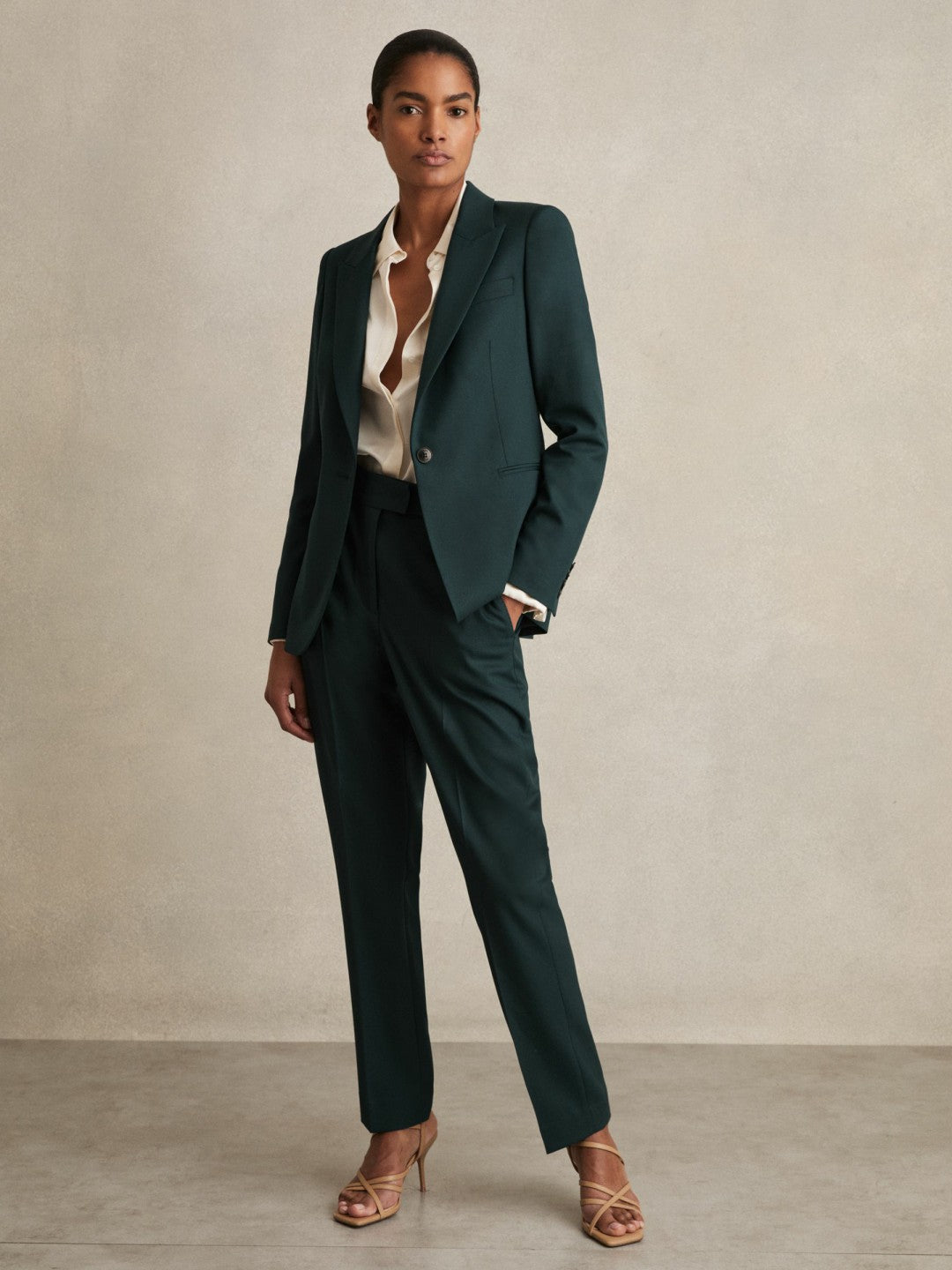 Women Wool-Blend Slim-Fit Suit Trousers in Green