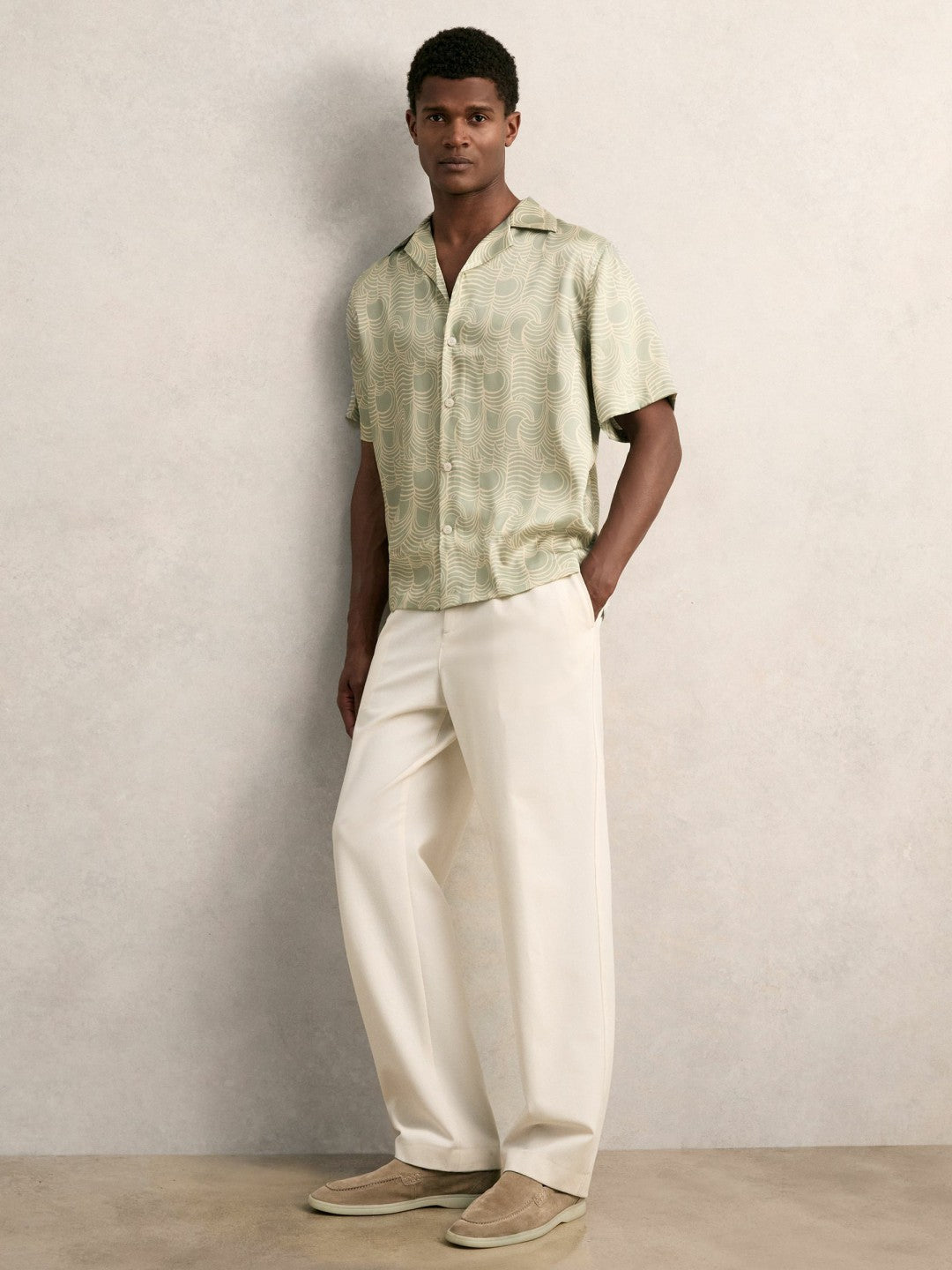 Men Wave Print Cuban Collar Shirt in Sage Green